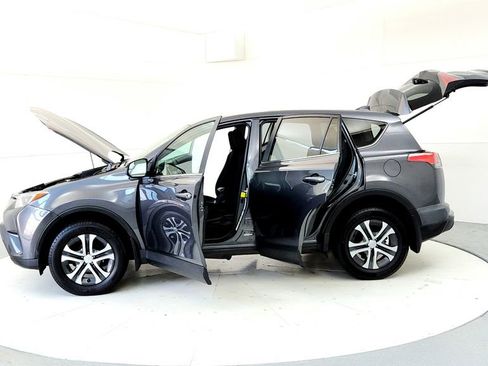 Used 2017 Toyota RAV4 LE w/ All Weather Liner Package AWD/4WD image 10