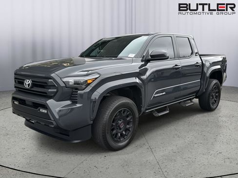 Used 2024 Toyota Tacoma SR5 image 1