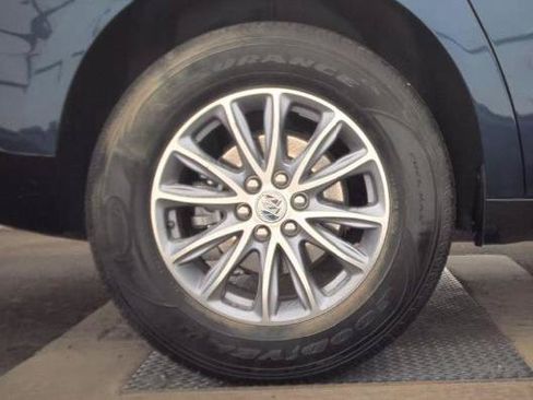 Used 2023 Buick Enclave Essence AWD/4WD image 10