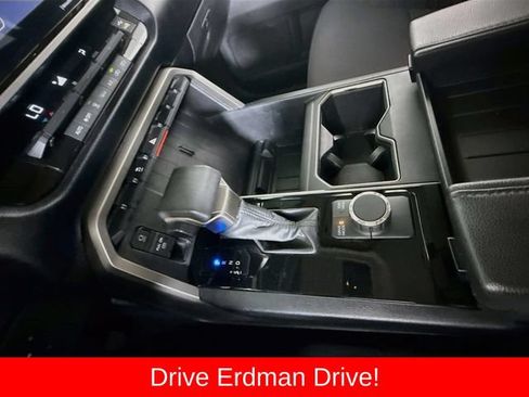 Used 2022 Toyota Tundra SR5 w/ Convenience Package RWD image 18