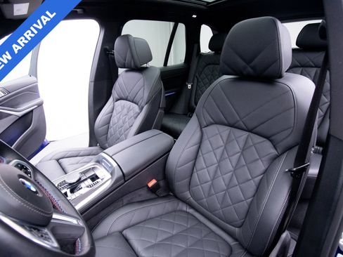 Used 2025 BMW X5 M60i w/ Climate Comfort Package image 44