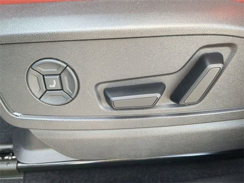 Used 2025 Audi SQ5 Prestige w/ Prestige Package image 20