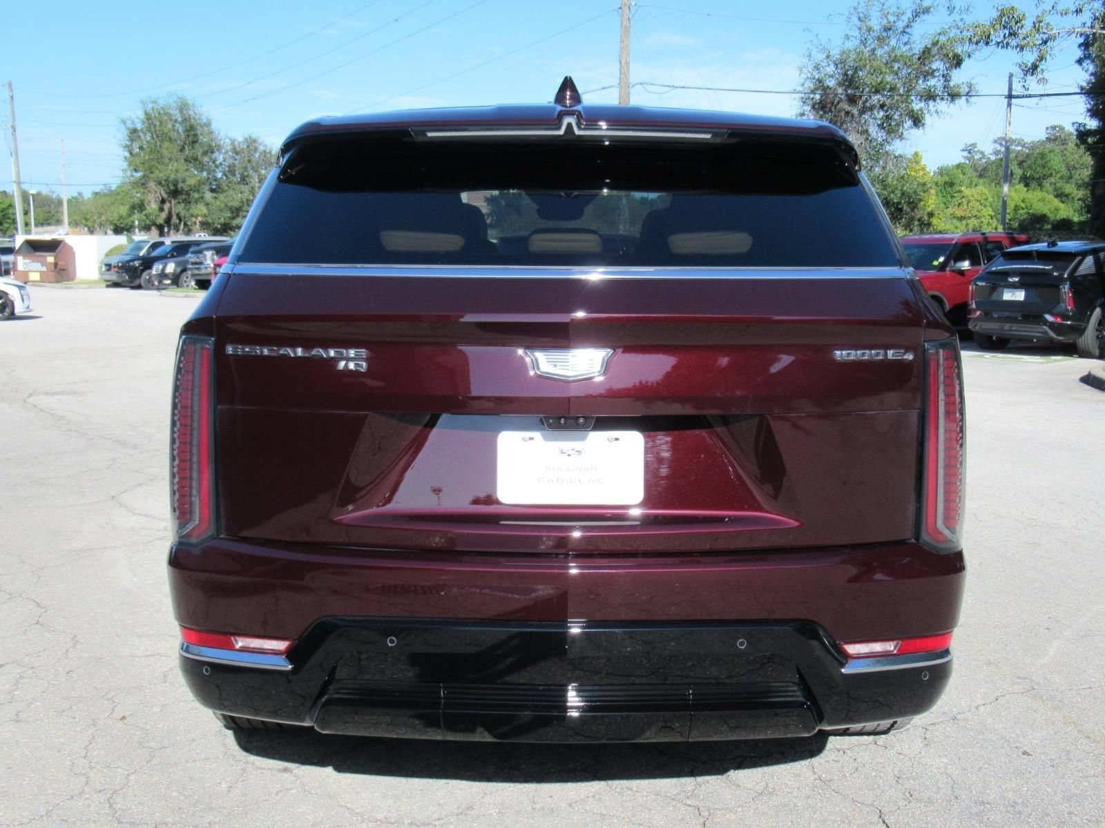 Used 2026 Cadillac Escalade IQ Luxury 2 w/ LPO, Premium Carpet Package AWD/4WD image 6