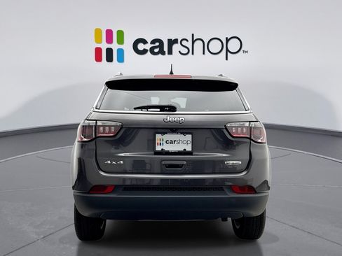 Used 2022 Jeep Compass Latitude AWD/4WD image 4