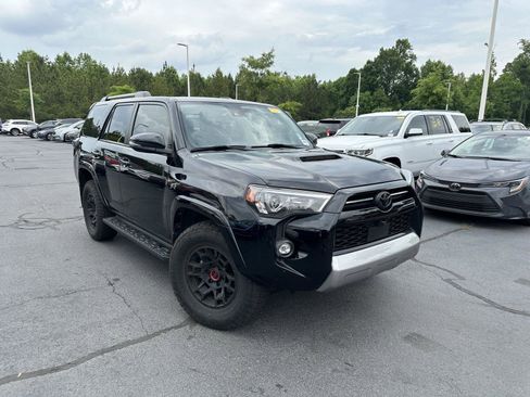 Used 2023 Toyota 4Runner TRD Off-Road Premium w/ Off Road Premium Plus Package AWD/4WD image 4