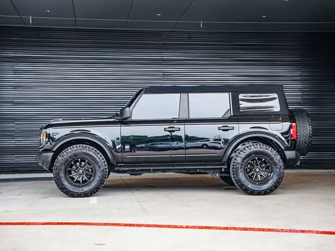 Used 2021 Ford Bronco 4-Door AWD/4WD image 2