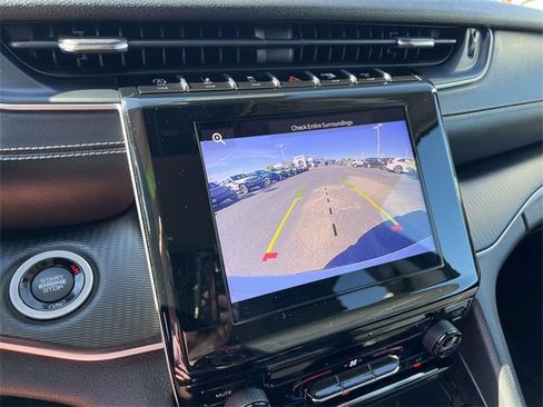 Certified 2023 Jeep Grand Cherokee L Laredo image 2