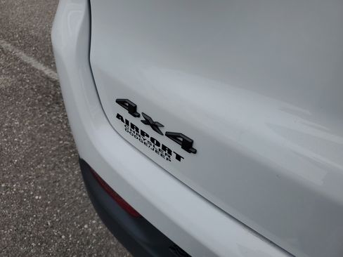 New 2026 Jeep Compass Latitude image 7