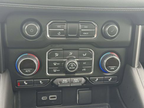 Used 2023 Chevrolet Tahoe LT w/ LT Signature Plus Package image 31