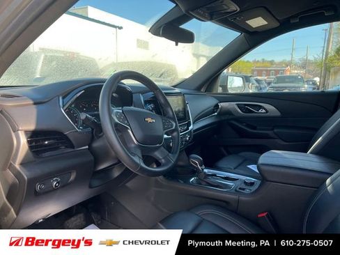 Used 2023 Chevrolet Traverse LT w/ LPO, Floor Liner Package image 9