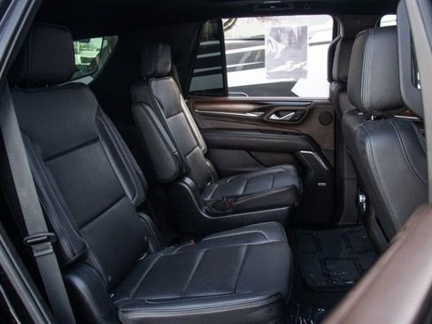 Used 2021 GMC Yukon Denali w/ Denali Premium Package image 23