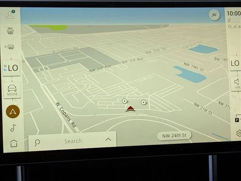 Used 2025 Land Rover Range Rover SE image 12