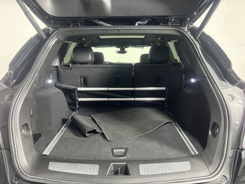 Certified 2022 Cadillac XT5 Sportv w/ Technology Package image 19