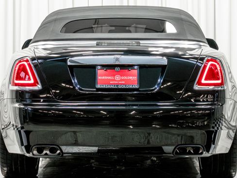 Used 2017 Rolls-Royce Dawn image 46