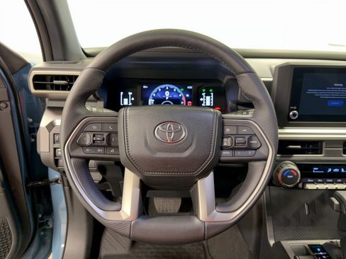 Used 2026 Toyota 4Runner SR5 RWD image 10