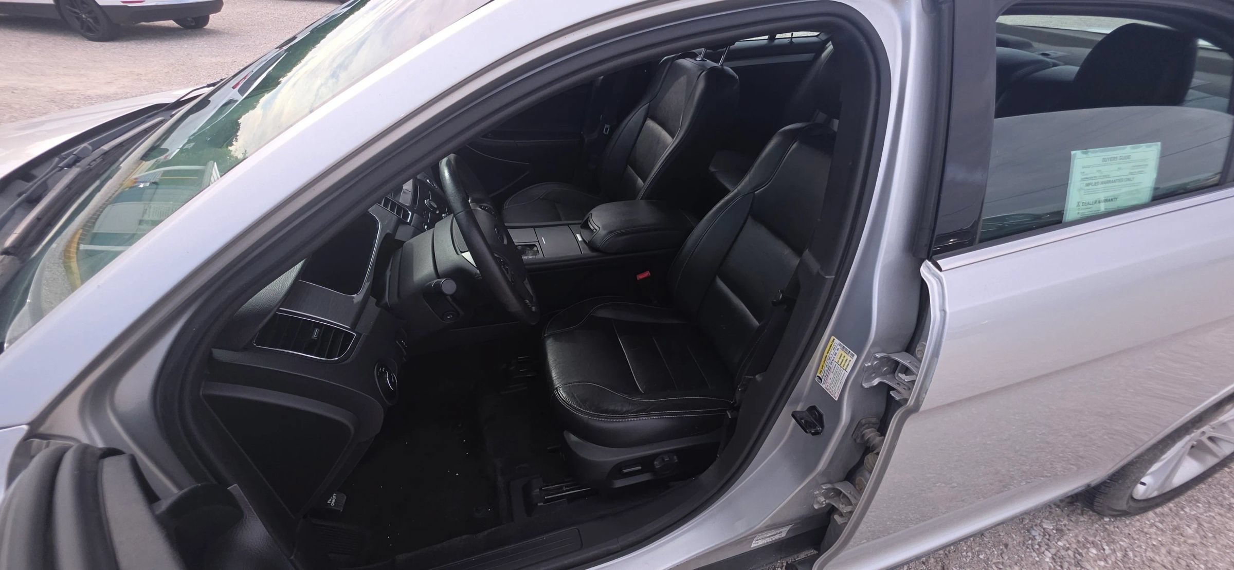 Used 2017 Ford Taurus SEL w/ Equipment Group 201A AWD/4WD image 9