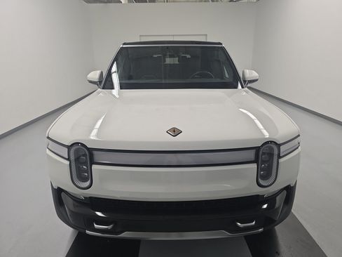 Used 2024 Rivian R1S Adventure AWD/4WD image 8