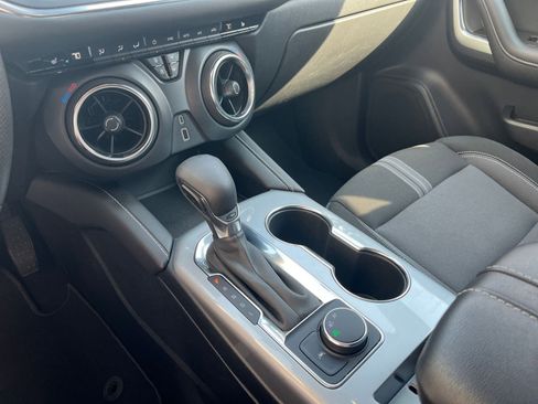 Used 2025 Chevrolet Blazer LT image 42