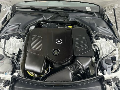 Used 2025 Mercedes-Benz C 300 Sedan image 33