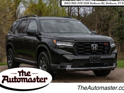 New 2025 Honda Pilot TrailSport