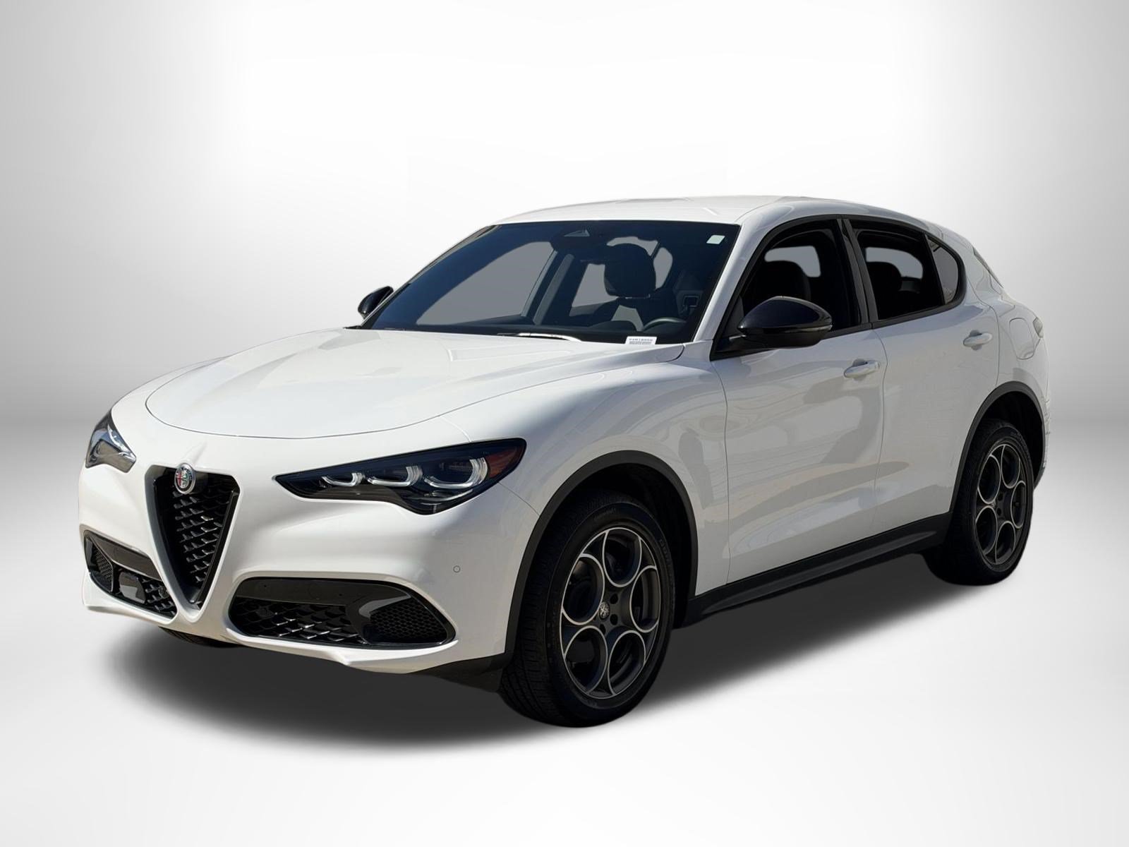 Used 2025 Alfa Romeo Stelvio Sprint AWD/4WD image 7