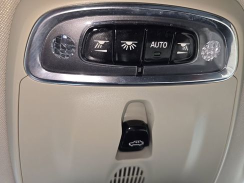 Used 2019 Volvo XC90 T5 Momentum image 23