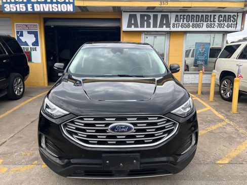 Used 2020 Ford Edge Titanium FWD image 2