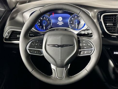 New 2026 Chrysler Voyager LX image 13