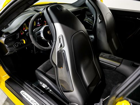Used 2015 Porsche 911 Carrera GTS RWD image 21