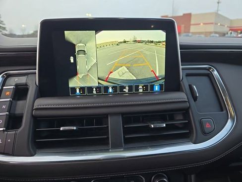 Used 2022 Chevrolet Tahoe Z71 w/ Off-Road Capability Package image 22