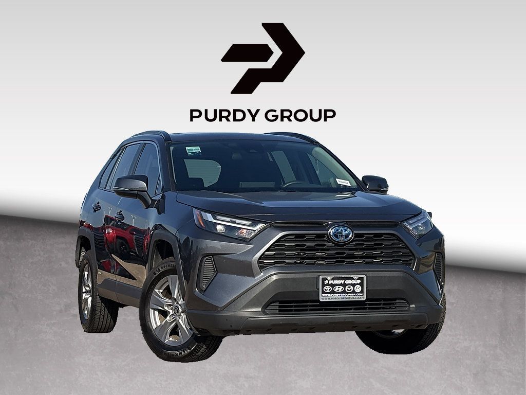 Used 2022 Toyota RAV4 XLE w/ Convenience Package AWD/4WD image 1