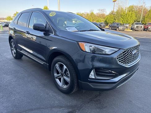 Certified 2023 Ford Edge SEL w/ Convenience Package AWD/4WD image 11