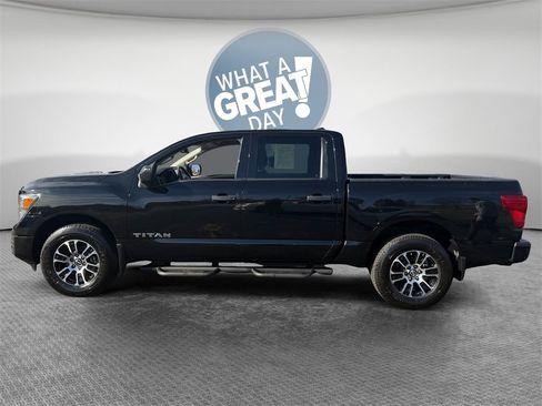 Used 2023 Nissan Titan SV w/ SV Convenience Package image 7