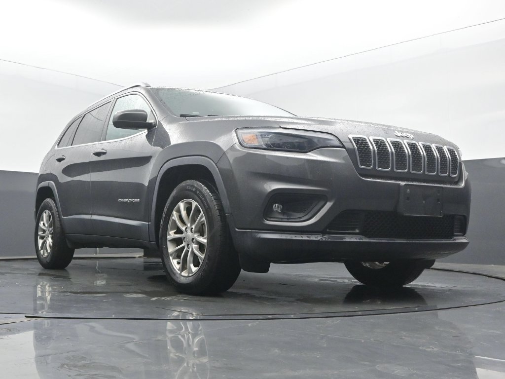 Used 2019 Jeep Cherokee Latitude Plus w/ Comfort/Convenience Group AWD/4WD image 56