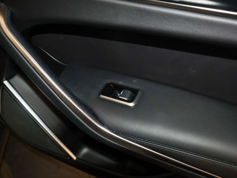 Used 2021 Jaguar F-PACE SVR image 54