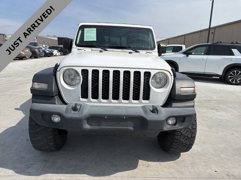 Used 2020 Jeep Gladiator Sport w/ Quick Order Package 24S image 2