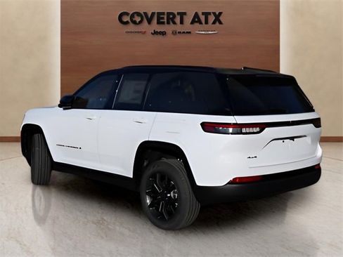 New 2025 Jeep Grand Cherokee Limited image 3