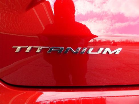 Used 2024 Ford Edge Titanium w/ Titanium Elite Package image 17