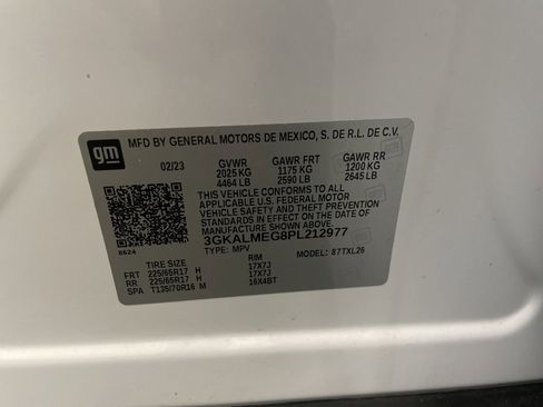 Used 2023 GMC Terrain SLE w/ Driver Convenience Package image 27