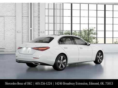 Used 2025 Mercedes-Benz C 300 4MATIC Sedan image 21