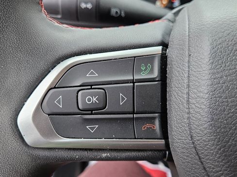 Used 2024 Jeep Compass Trailhawk image 23