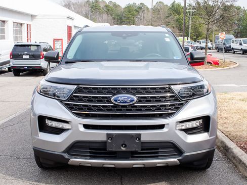 Used 2023 Ford Explorer XLT w/ Equipment Group 202A image 2
