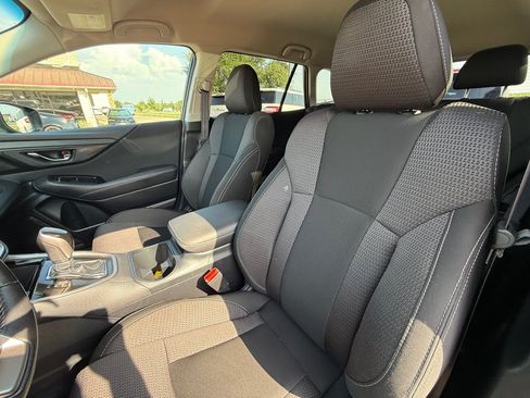 Used 2022 Subaru Outback Premium AWD/4WD image 16