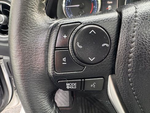 Used 2017 Toyota Corolla SE w/ SE Premium Package image 27