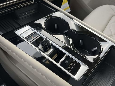 New 2026 Volkswagen Atlas SE FWD image 28