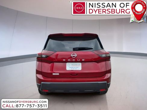 Used 2025 Nissan Rogue S image 4