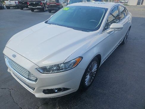 Used 2016 Ford Fusion Titanium FWD image 5