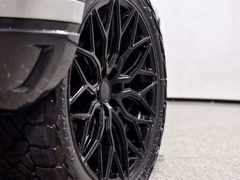 Used 2025 Lexus GX 550 image 10