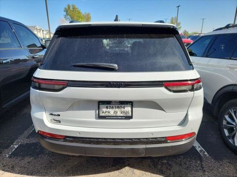 Certified 2025 Jeep Grand Cherokee Altitude AWD/4WD image 4