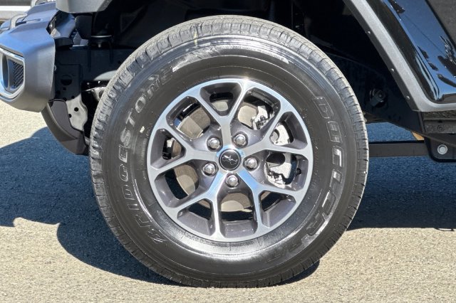 Used 2025 Jeep Gladiator Sport AWD/4WD image 25